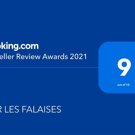 Sur Les Falaises Apartment *